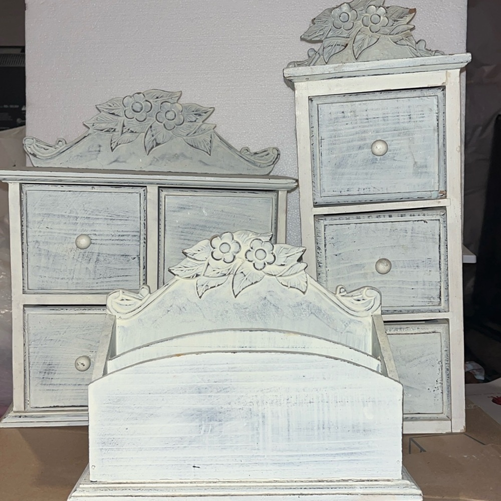 Pier 1 Wooden Decor Set